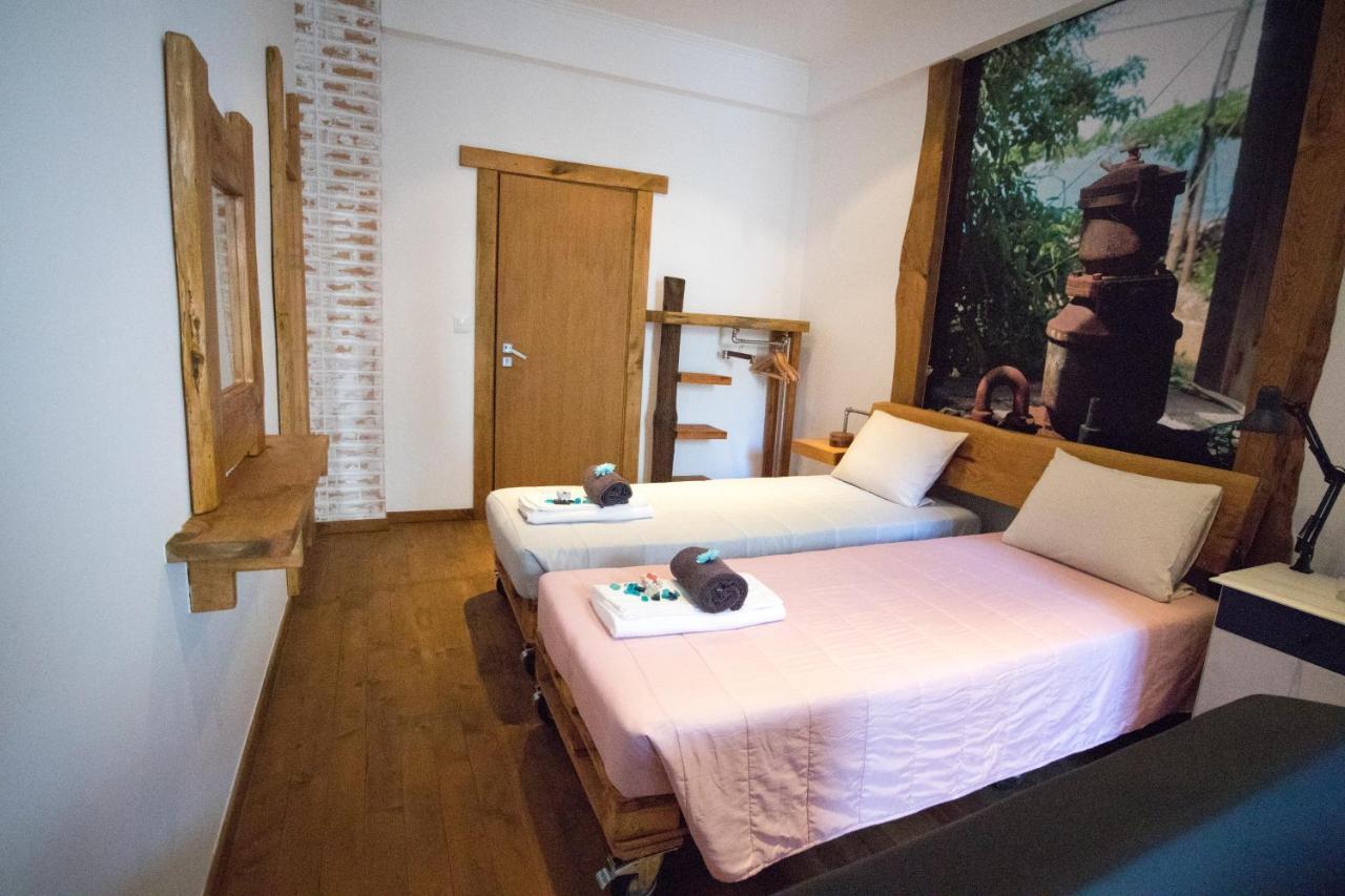 Modern & Recycled Guest House Machico  Exterior photo